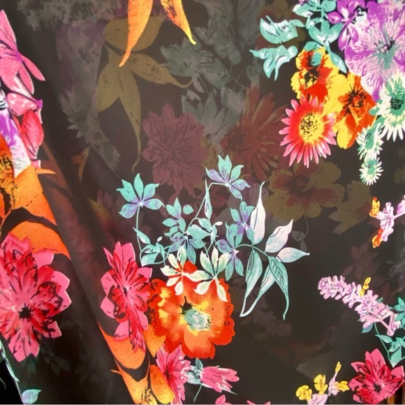 Semi sheer floral boho poncho blouse top w resort vacay beach vibe - Picture 7 of 9